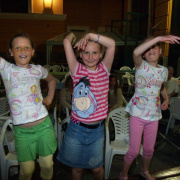 NID-1615_Kerti_party00004.jpg