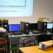 NID-4198_monitorok-14.jpg