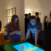 NID-5461_20140425_2017B_Budapest-maskepp_27.jpg